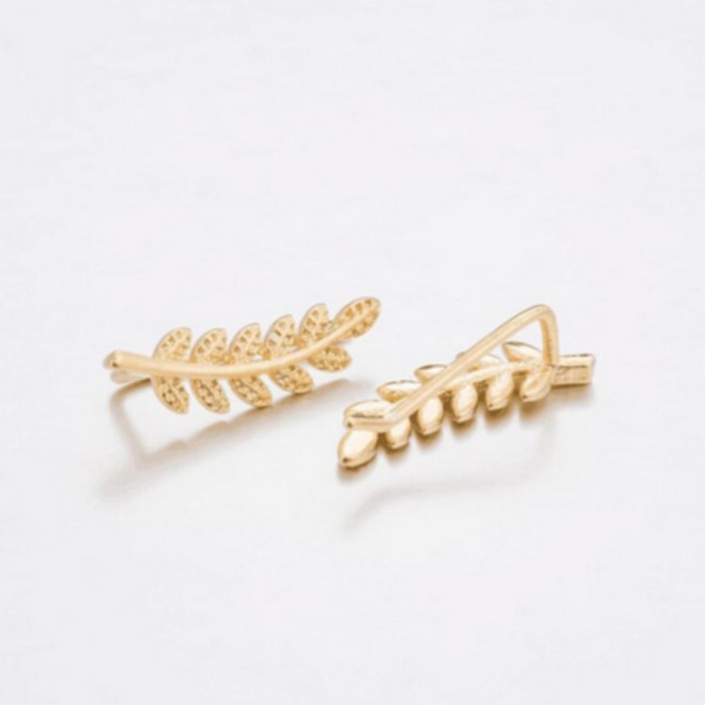 💎✨ Olive Branch Ear Climbers - Picture 4 of 5